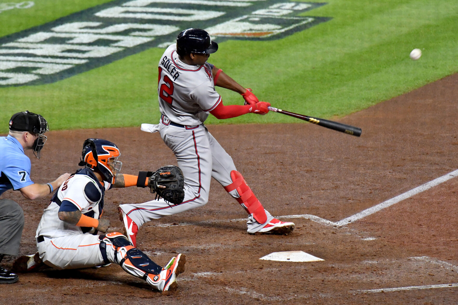 SPORTS-BBO-BRAVES-ASTROS-4-AT